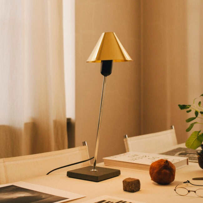 GIRA – LYKKE lighting - ブランド照明オンラインストア