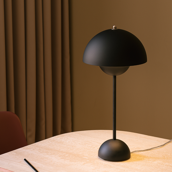 Flowerpot Table Lamp VP3 (マットブラック)